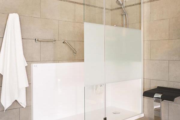 Comment transformer sa baignoire en douche à l'italienne